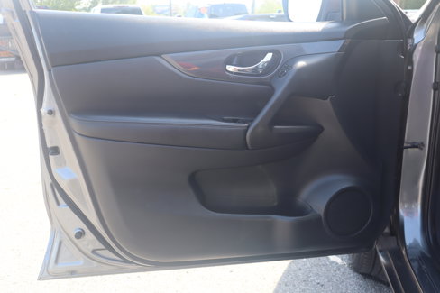 Used 2019 Nissan Rogue SV image 23