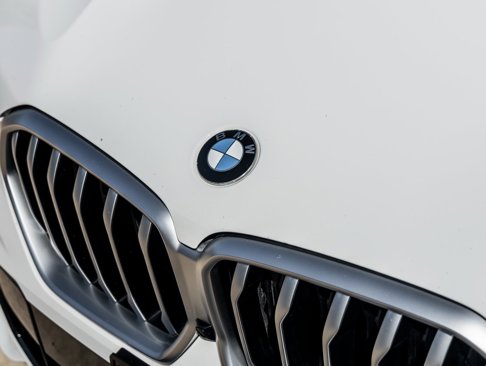 Used 2022 BMW X6 xDrive40i w/ M Sport Package image 16