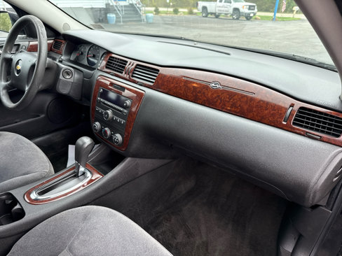 Used 2011 Chevrolet Impala LS image 18