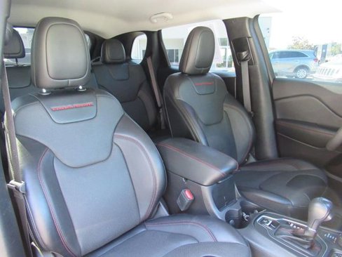 Used 2022 Jeep Cherokee Trailhawk w/ Premium Leather Package image 10