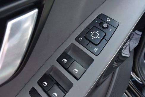 Used 2023 Kia Niro EX Touring image 13
