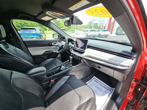 Used 2023 Jeep Compass Limited image 45