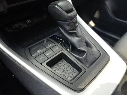 Used 2019 Toyota RAV4 XLE image 25