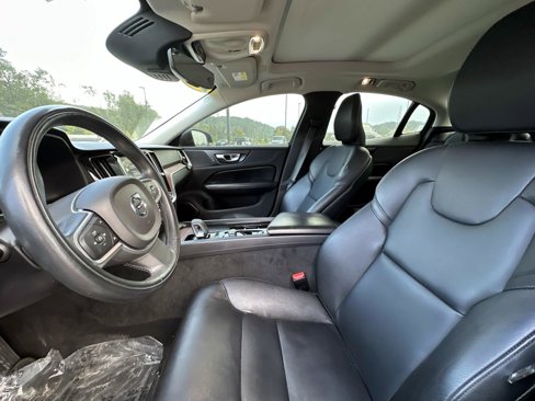 Used 2022 Volvo S60 B5 Momentum image 22