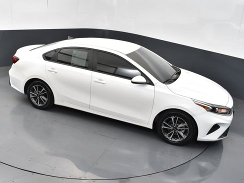 Used 2023 Kia Forte LXS image 42