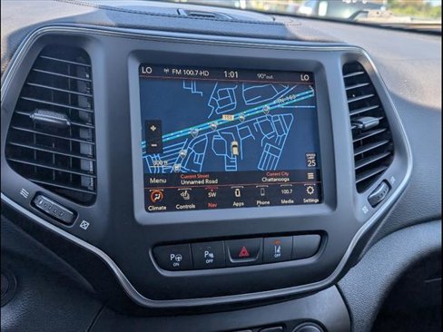 Used 2023 Jeep Cherokee Altitude Lux image 13