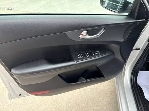 Used 2021 Kia Forte LXS image 10