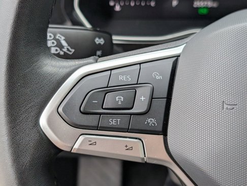 Used 2024 Volkswagen Jetta SE image 17