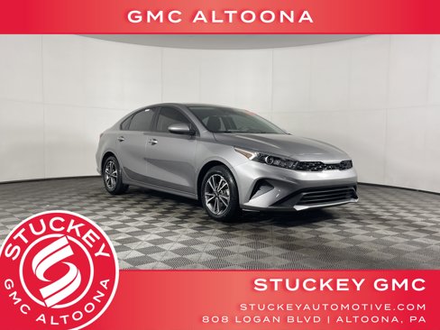 Used 2023 Kia Forte LXS image 1