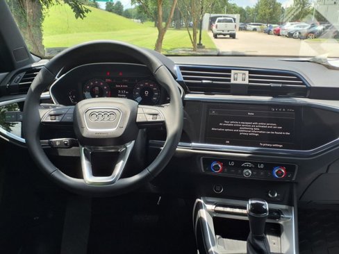 New 2025 Audi Q3 2.0T Premium image 12