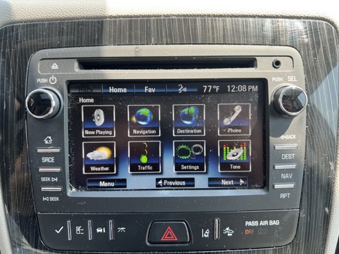 Used 2017 Chevrolet Traverse Premier image 21