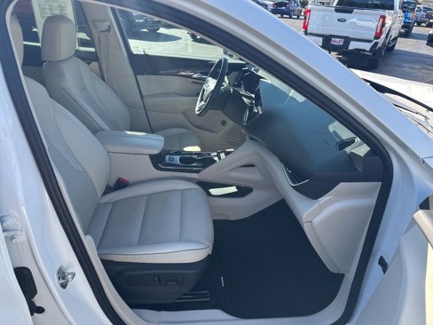 Used 2022 Buick Envision Essence w/ Safety Package image 27