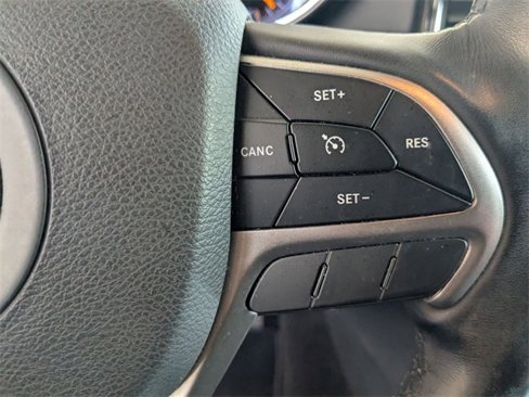 Used 2020 Jeep Grand Cherokee Limited image 12