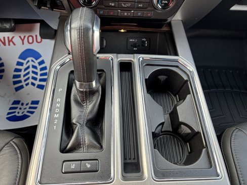 Used 2015 Ford F150 Platinum w/ Equipment Group 701A Luxury image 23
