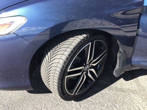 Used 2016 Honda Accord Touring image 14