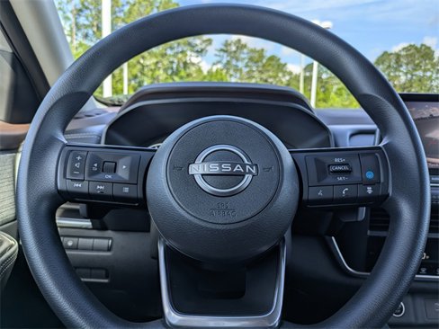Used 2023 Nissan Rogue SV image 28