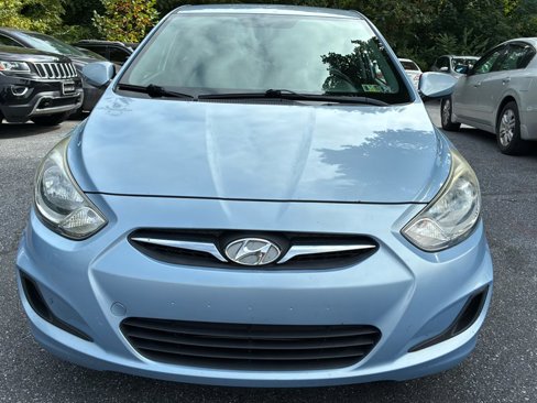 Used 2013 Hyundai Accent GS image 2