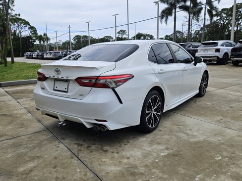 Used 2018 Toyota Camry SE image 7