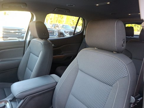Used 2023 GMC Acadia SLE w/ Driver Convenience Package image 15