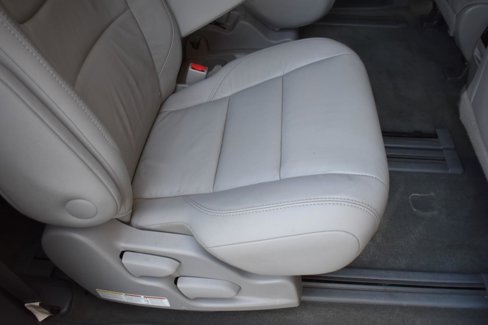 Used 2015 Toyota Sienna XLE image 38