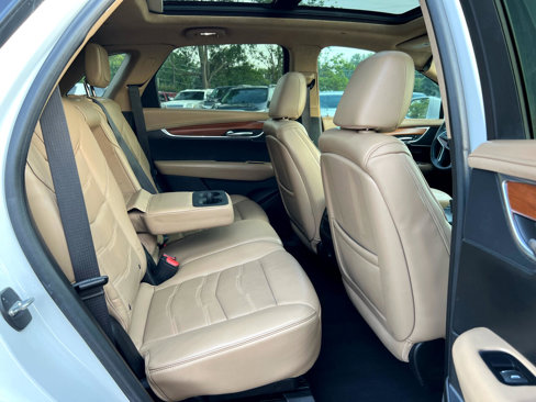 Used 2017 Cadillac XT5 Platinum w/ Driver Assist Package image 65