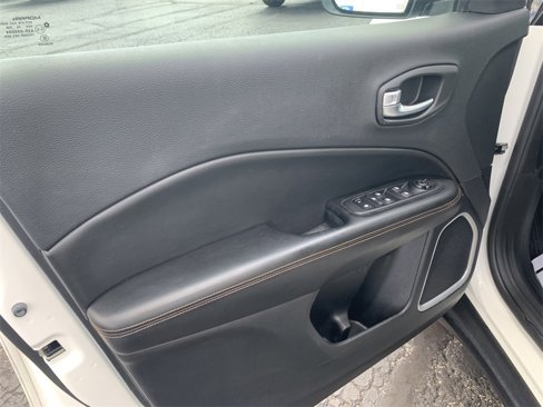 Used 2021 Jeep Compass Limited image 13