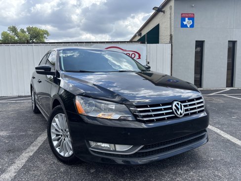 Used 2014 Volkswagen Passat TDI SE image 1