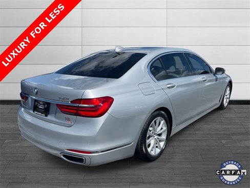 Used 2018 BMW 740i image 3