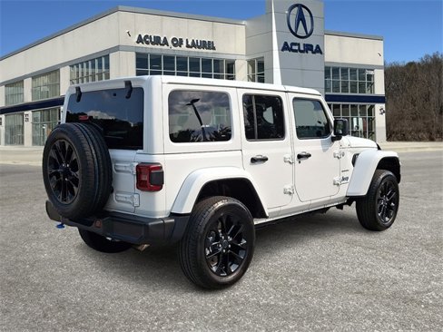Used 2024 Jeep Wrangler Unlimited Sahara image 6