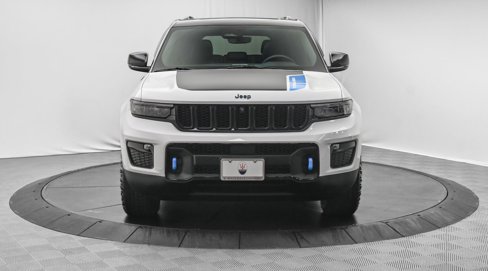 Used 2023 Jeep Grand Cherokee Trailhawk image 2