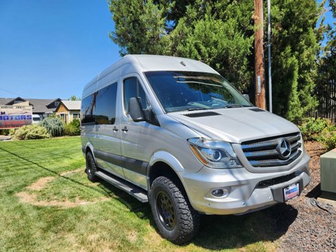 Used 2018 Mercedes-Benz Sprinter 2500 image 28
