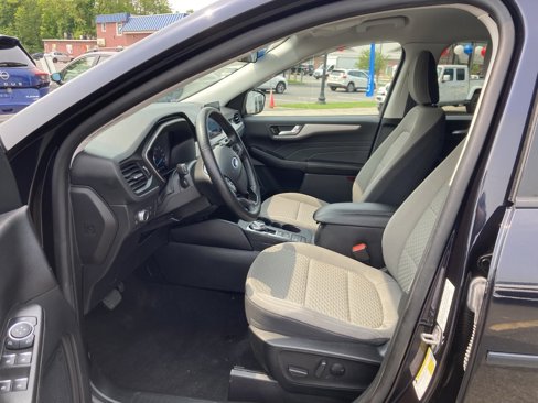 Used 2021 Ford Escape SE w/ SE Sport Appearance Package image 9