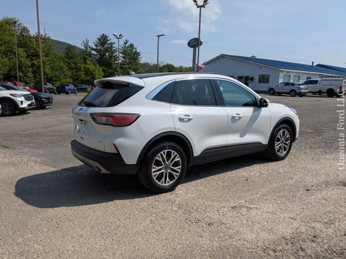 Used 2022 Ford Escape SEL image 3