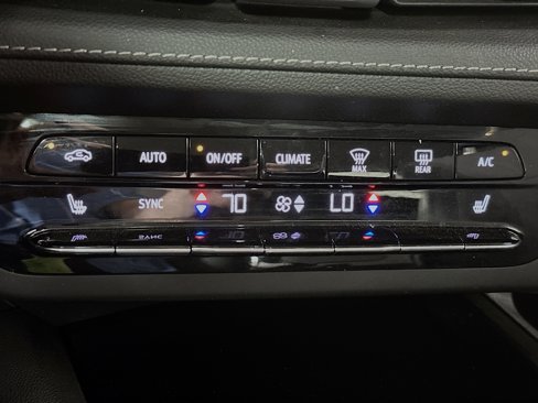 Used 2023 Buick Envision Preferred image 15