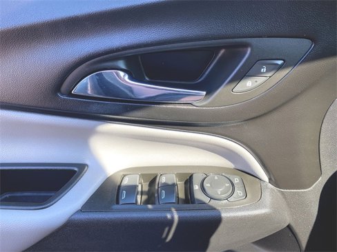 Used 2023 Chevrolet Equinox LS w/ LS Convenience Package image 22