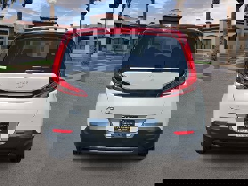 Used 2022 Kia Soul LX image 7