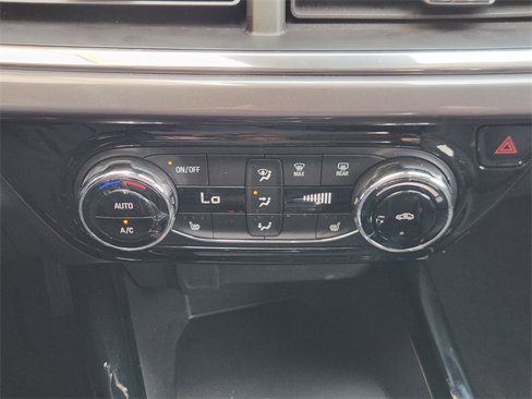 Used 2025 Chevrolet Trax ACTIV w/ Driver Confidence Package image 16