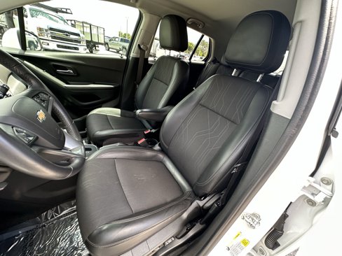 Used 2022 Chevrolet Trax LT w/ Sport Edition image 29