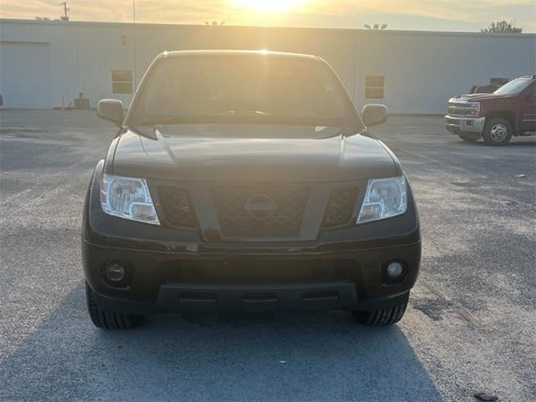 Used 2020 Nissan Frontier SV w/ Midnight Edition Floor Mats image 8