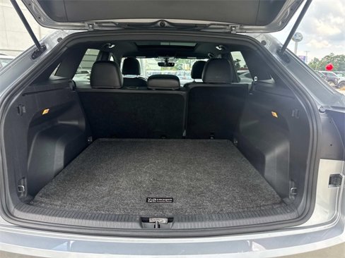 Used 2022 Volkswagen Atlas Cross Sport SE image 6