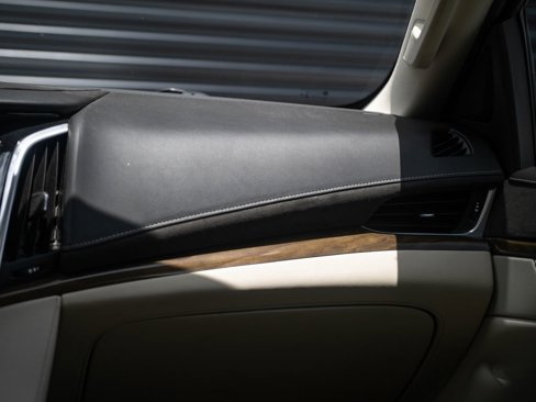 Used 2020 Cadillac Escalade Luxury image 30