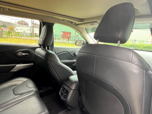 Used 2018 Jeep Cherokee Trailhawk w/ Quick Order Package 27L image 49