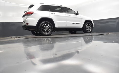 Used 2021 Jeep Grand Cherokee Limited w/ Luxury Group II image 42