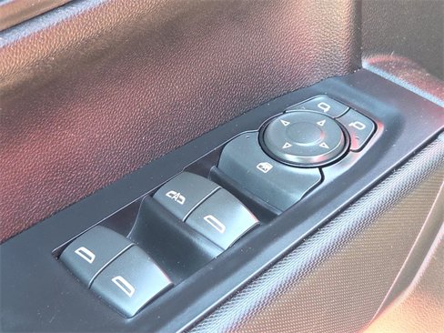 Used 2019 Chevrolet Silverado 1500 Custom Trail Boss w/ Custom Convenience Package image 16
