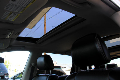 Used 2017 Nissan Pathfinder Platinum image 25