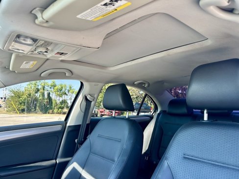 Used 2015 Volkswagen Jetta SE image 24