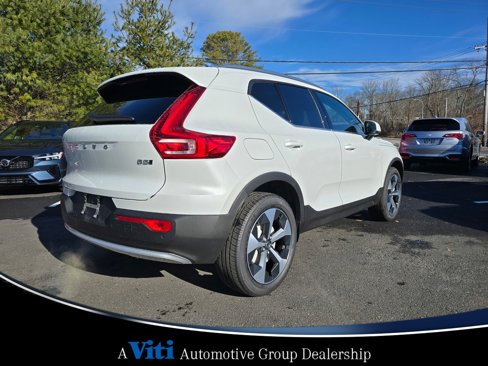 Used 2025 Volvo XC40 B5 Core w/ Protection Package Premier image 8