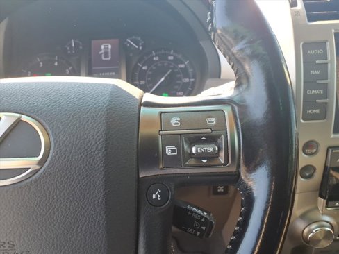 Used 2017 Lexus GX 460 Premium image 10