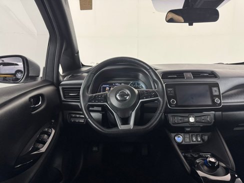 Used 2022 Nissan Leaf SV image 19