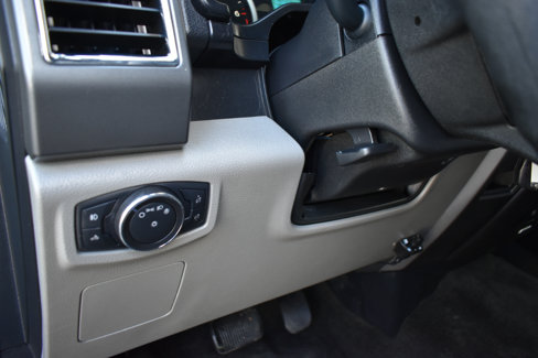 Used 2015 Ford F150 XLT image 42